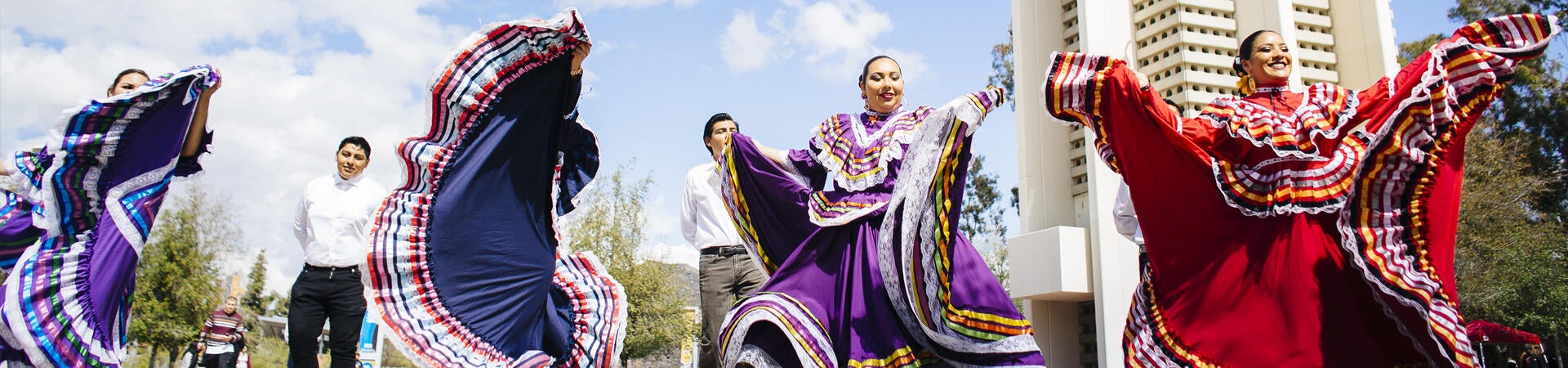 Women dancing a traditional Mexican dance